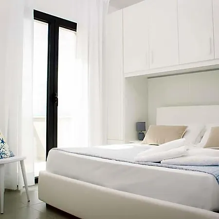 Green Residence Olbia アパートホテル オルビア