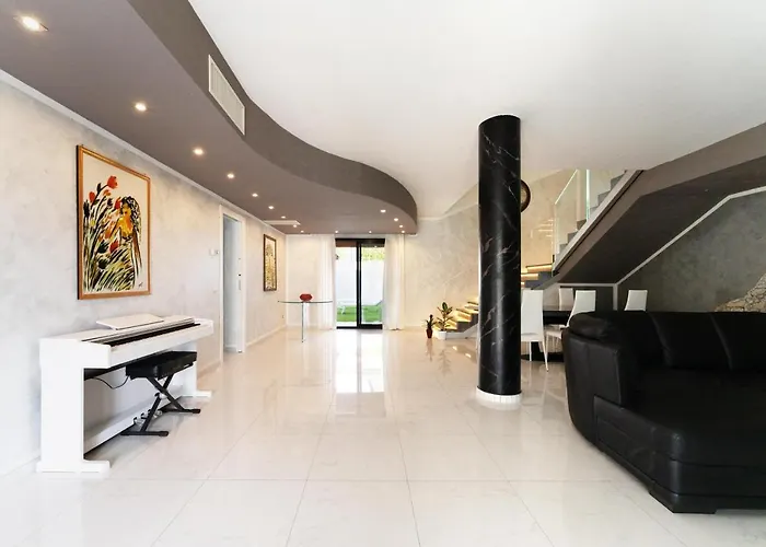 Green Residence Olbia 아파트호텔 3*